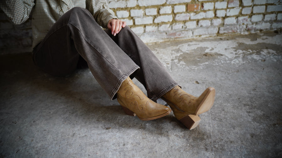 Cadiz cowboy boots